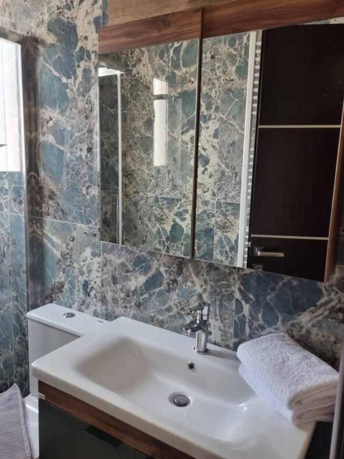 Valentina'S Luxe Apartment Masztihári Kültér fotó