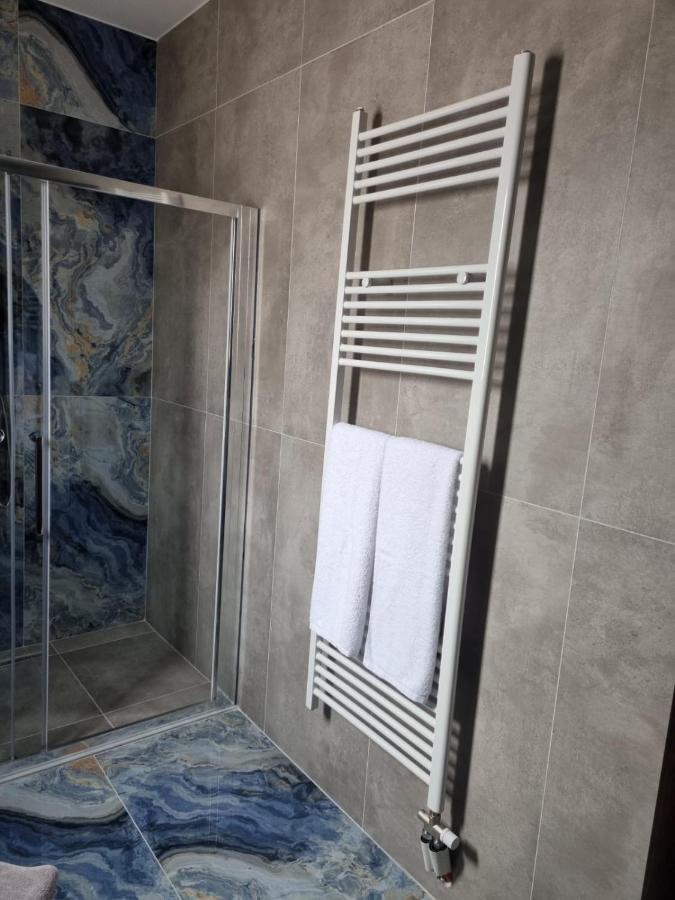 Valentina'S Luxe Apartment Masztihári Kültér fotó