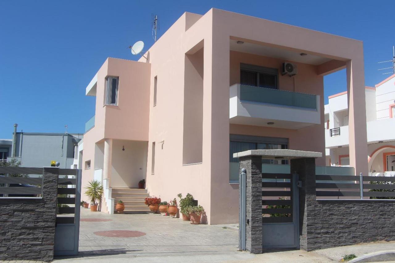 Valentina'S Luxe Apartment Masztihári Kültér fotó
