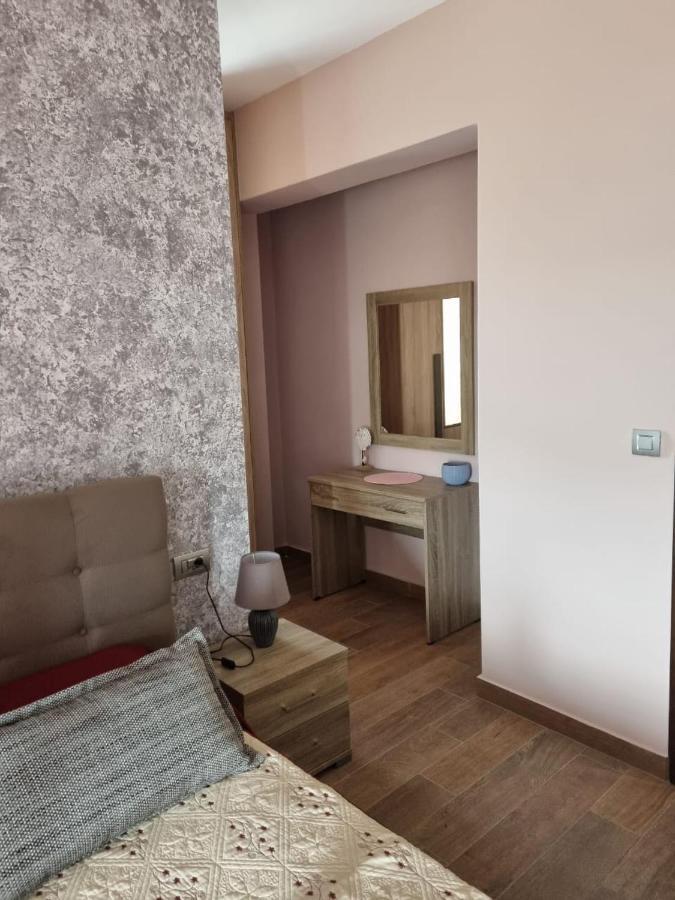 Valentina'S Luxe Apartment Masztihári Kültér fotó