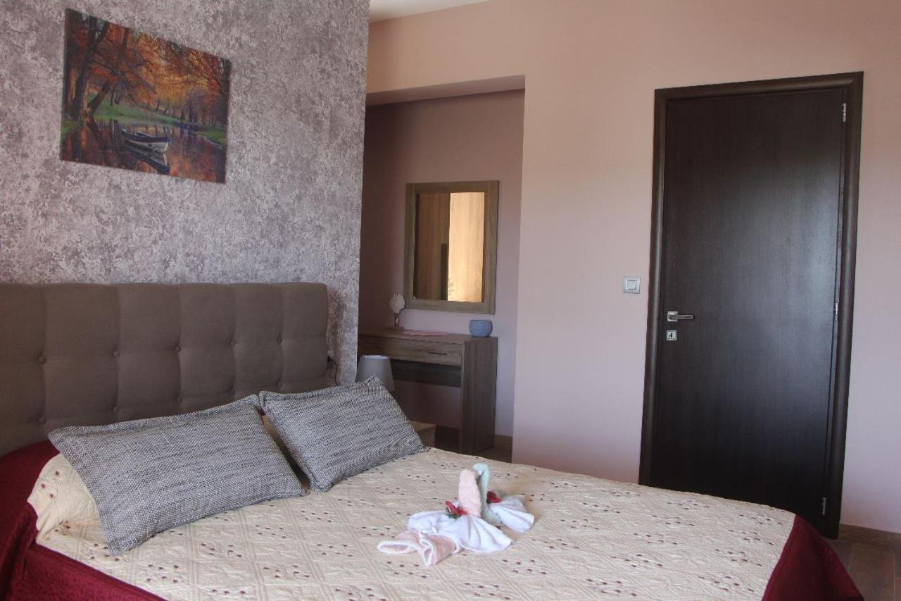 Valentina'S Luxe Apartment Masztihári Kültér fotó